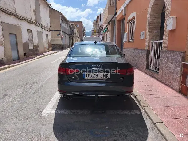 Usado Audi A4 190 CV (139 kW) 2016 Negro Berlina