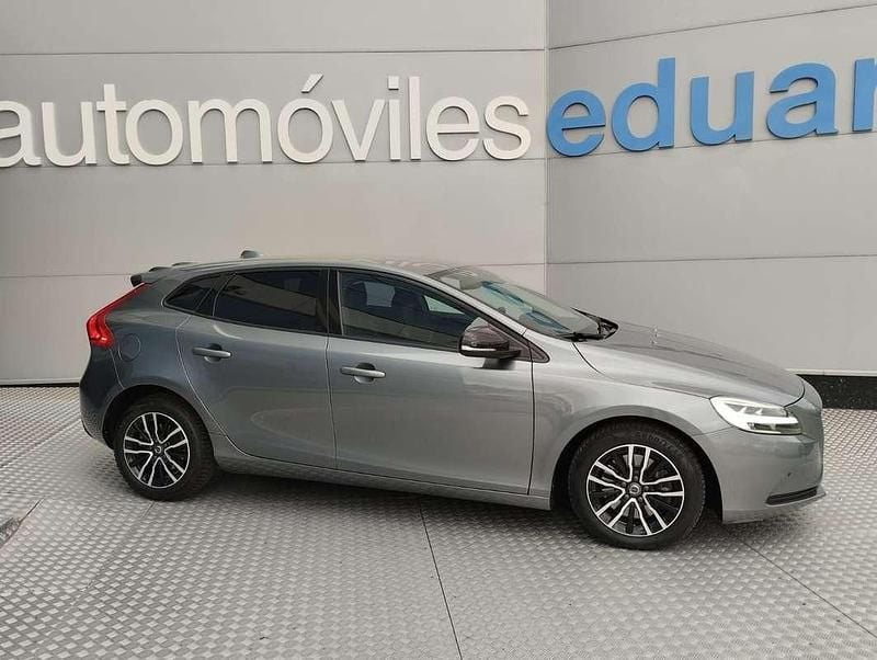 Gris Usado 2019 Volvo V40 Momentum Familiar | 16.500 € (Precio justo) - Imagen 1/4