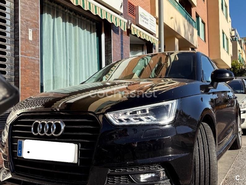 Usado Audi A1 Sportback 125 CV (91 kW) 2018 Negro Utilitario
