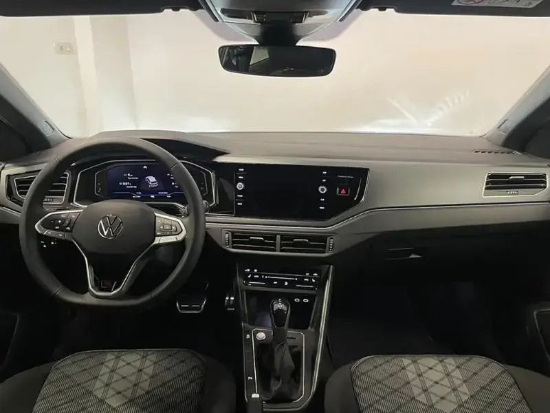 Usado VW Polo R-line 110 CV (80 kW) 2024 Rojo