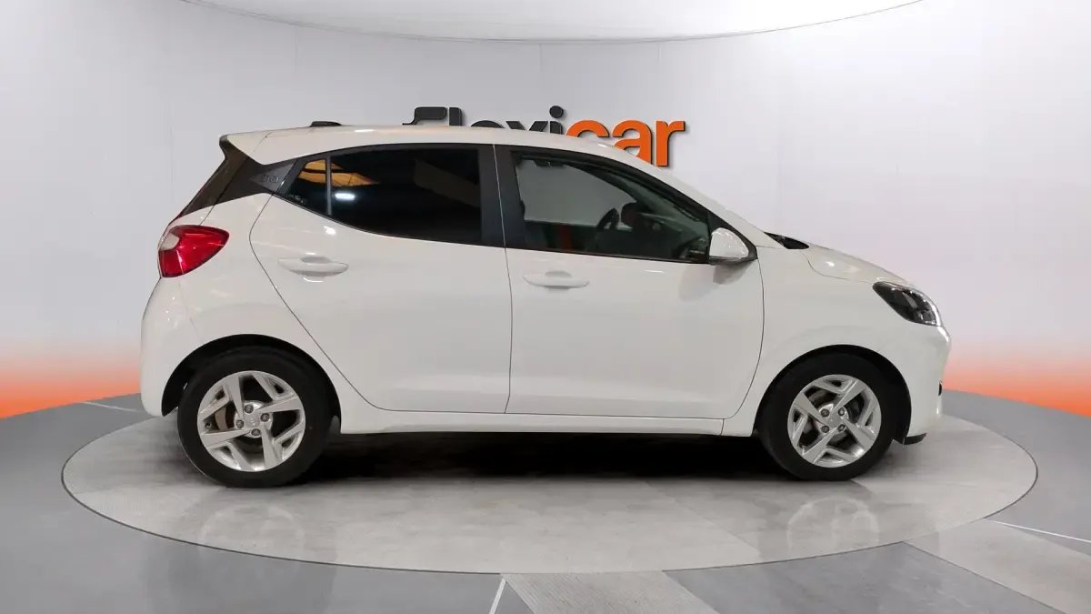 Usado Hyundai i10 67 CV (49 kW) 2022 Blanco Utilitario