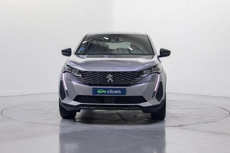 Usado Peugeot 3008 Allure 150 CV (110 kW) 2024 Plateado SUV