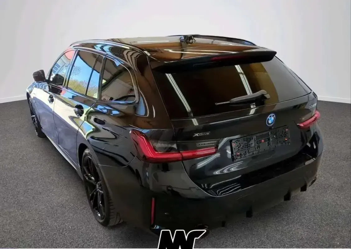 Usado BMW 330e M Sport 292 CV (214 kW) 2022 Negro Familiar