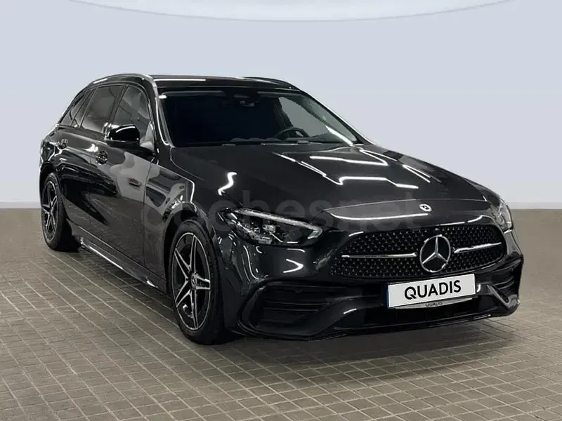 Usado Mercedes C220 200 CV (147 kW) 2025 Gris / plata Familiar
