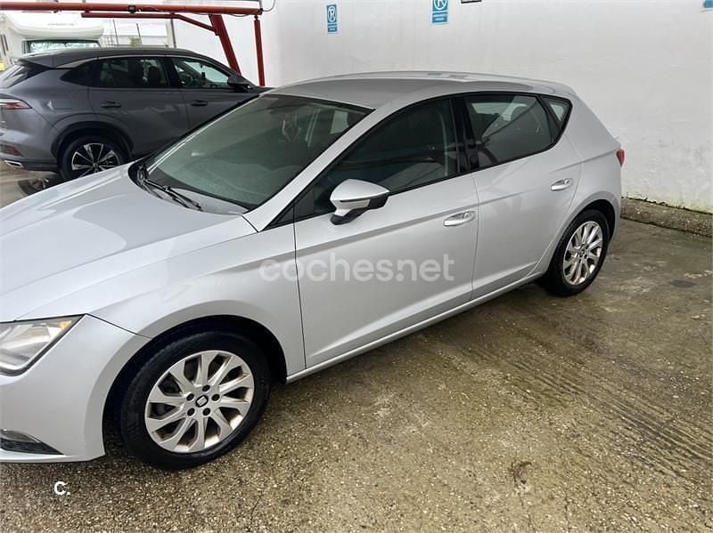 Usado Seat Leon Copa 105 CV (77 kW) 2013 Gris / plata Berlina