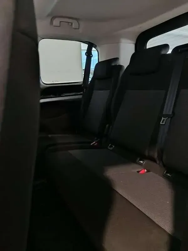 Usado Toyota Proace 145 CV (106 kW) 2022 Gris Monovolumen