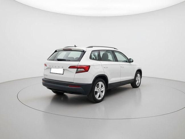 Usado Skoda Karoq Ambition 150 CV (110 kW) 2021 Blanco SUV