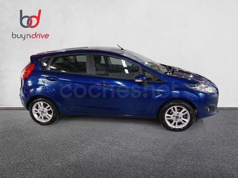 Usado Ford Fiesta Trend 82 HP (60 kW) 2016 Azul Citadino