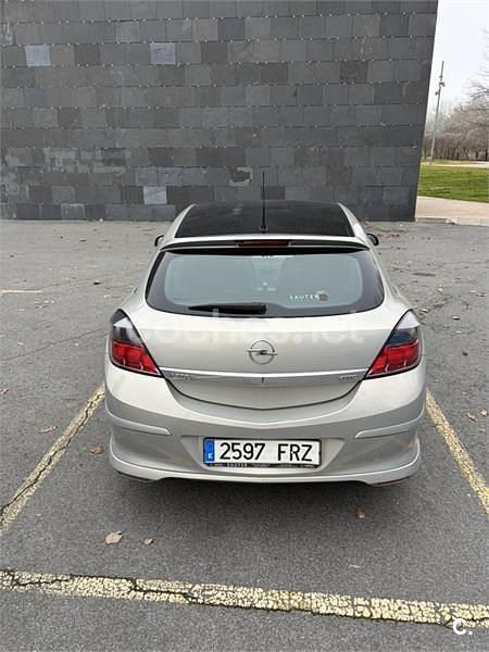 Usado Opel Astra GTC Sport 120 CV (88 kW) 2007 Amarillo Berlina