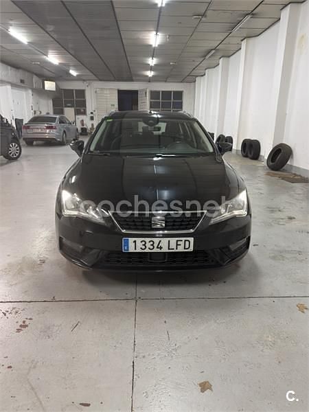 Usado Seat Leon ST Reference 130 CV (95 kW) 2020 Negro Familiar
