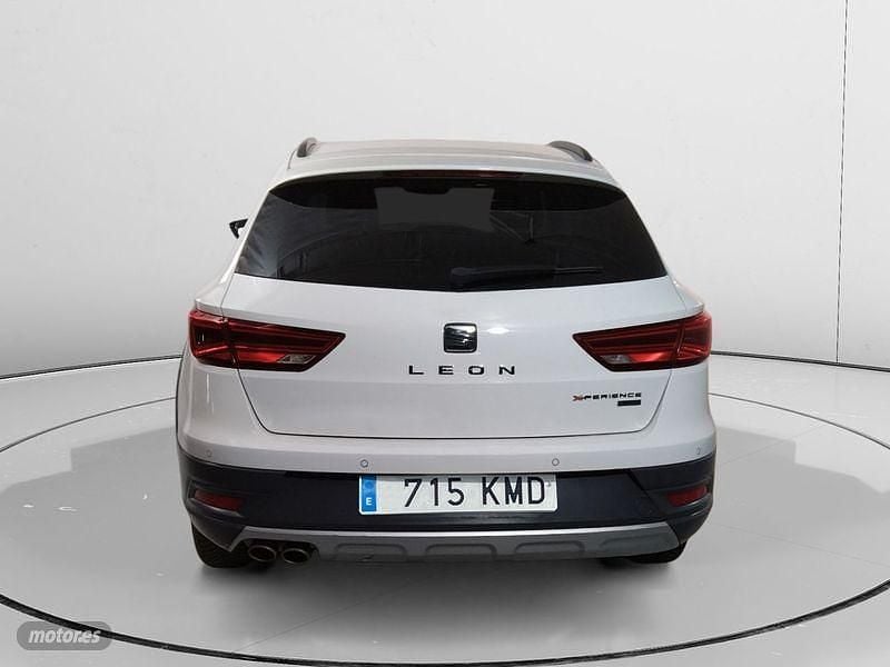 Usado Seat Leon X-Perience 4Drive 150 CV (110 kW) 2018 Blanco Familiar