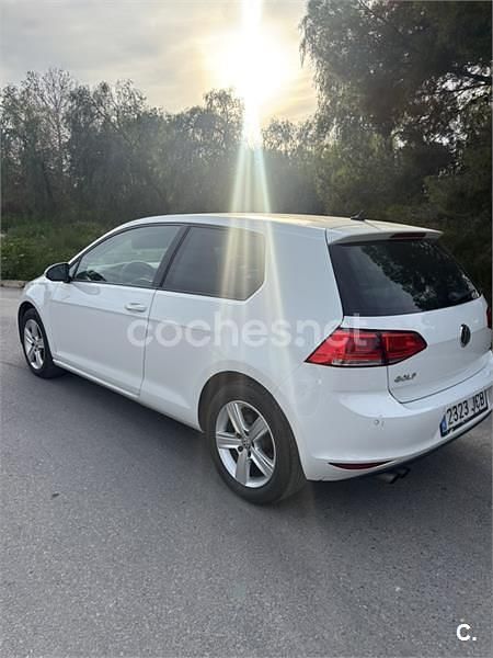 Usado VW Golf VII Advance 125 CV (91 kW) 2015 Blanco Berlina