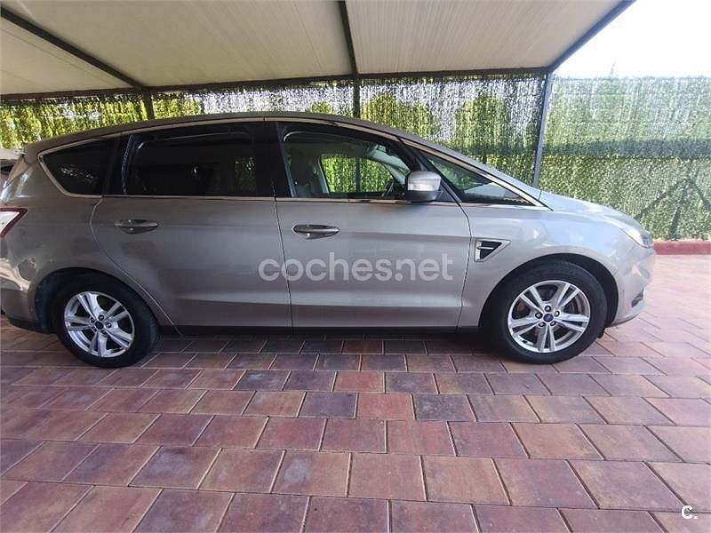 Usado Ford S-MAX Titanium 150 CV (110 kW) 2016 Beige Monovolumen
