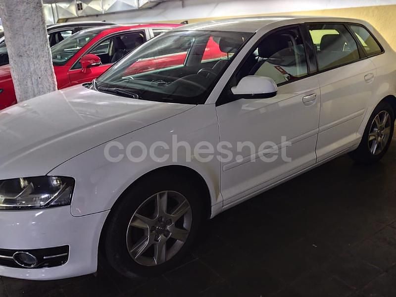 Blanco Usado 2012 Audi A3 Sportback Ambition Berlina | 10.900 € (Precio justo) - Imagen 1/4