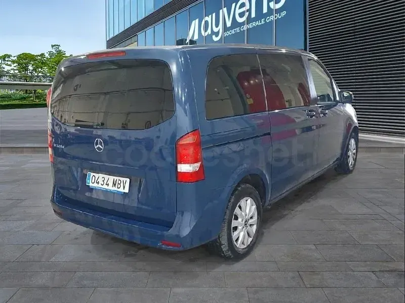 Usado Mercedes V220 163 CV (119 kW) 2022 Azul Monovolumen