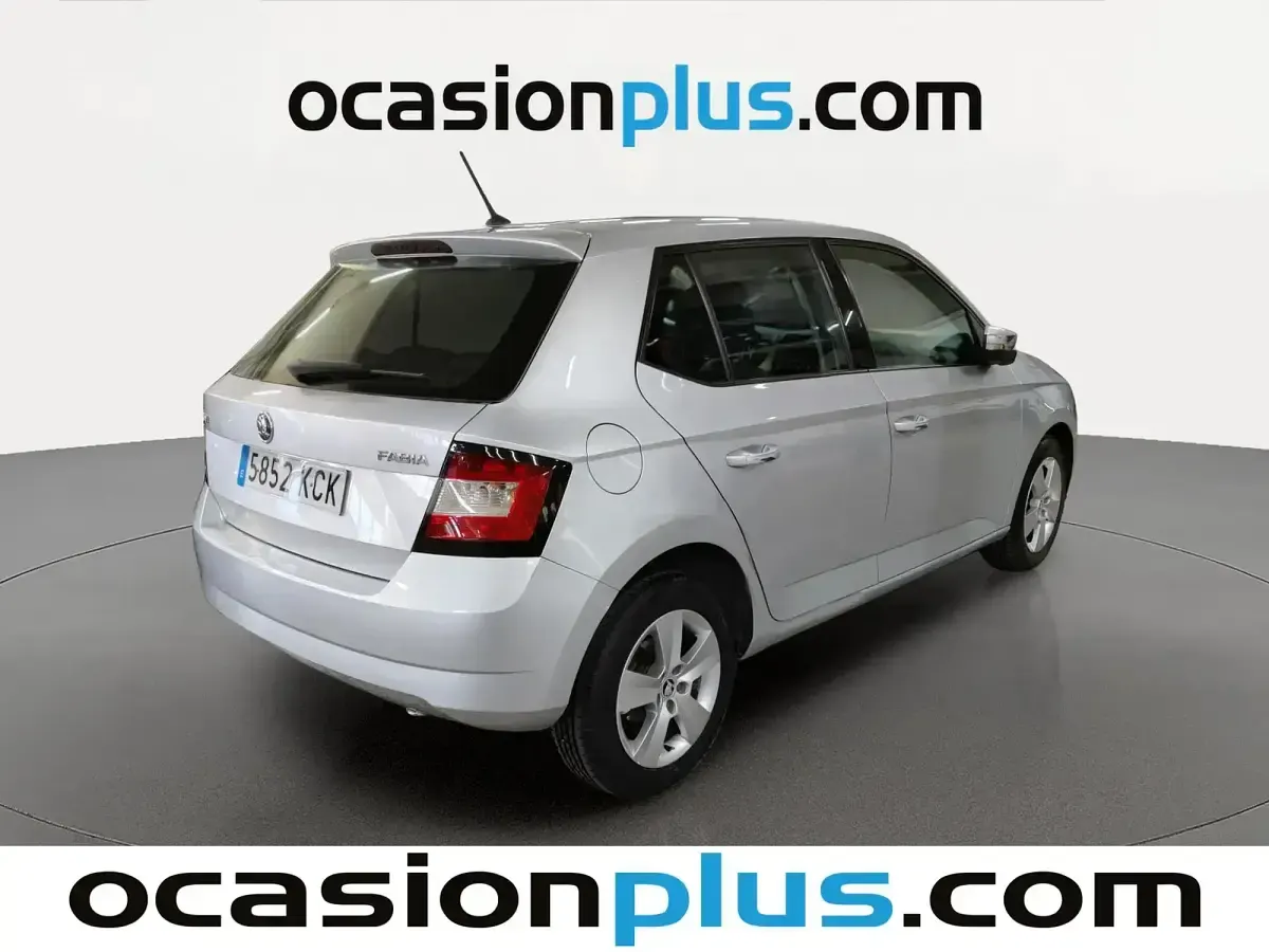 Usado Skoda Fabia 95 CV (69 kW) 2017 Gris
