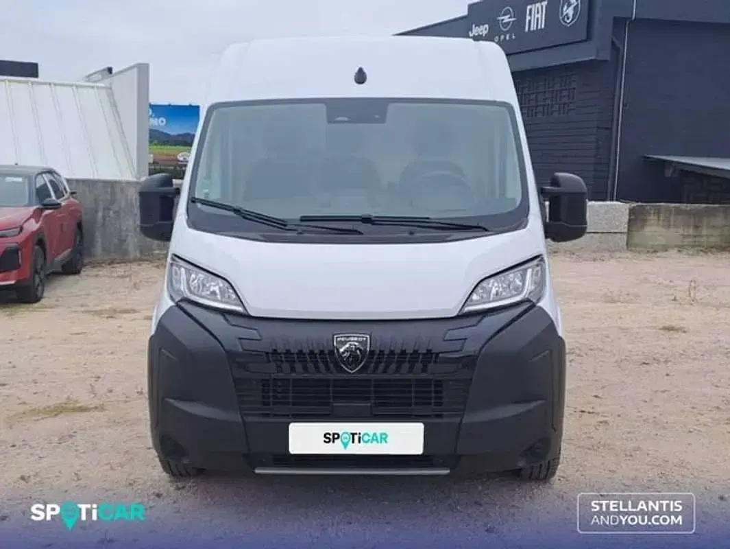 Usado Peugeot Boxer 140 CV (102 kW) 2025 Blanco Van