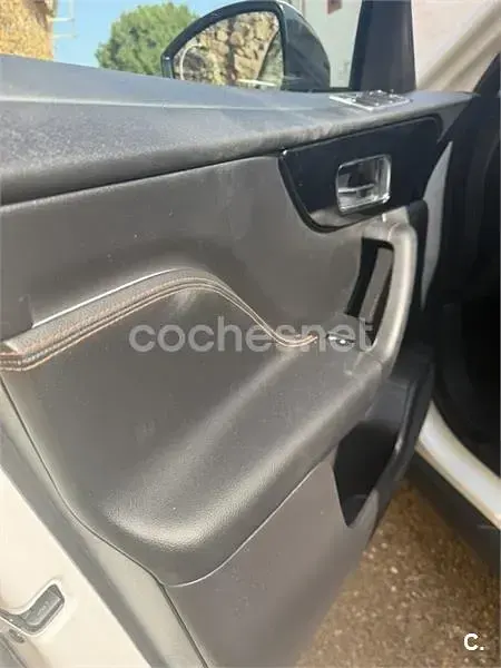 Usado Jaguar F-Pace Portfolio 180 CV (132 kW) 2017 Blanco SUV