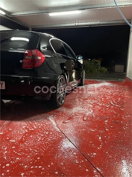 Usado BMW 118 143 CV (105 kW) 2007 Negro Utilitario