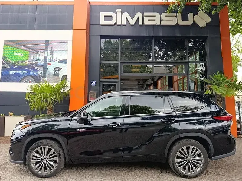 Usado Toyota Highlander Advance 246 CV (180 kW) 2022 Negro SUV