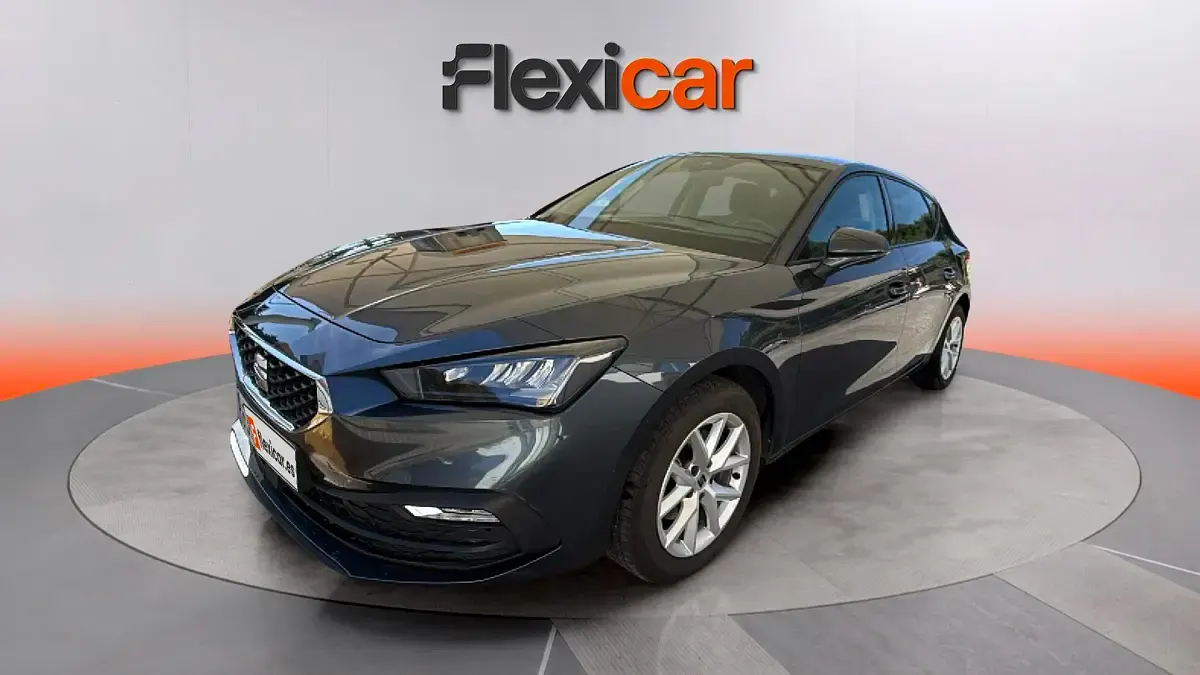 Usado Seat Leon Style 116 CV (85 kW) 2021 Azul Berlina