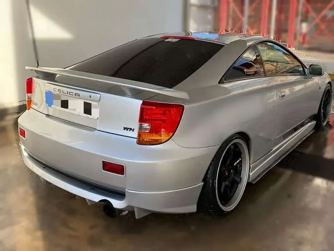 Usado Toyota Celica 143 CV (105 kW) 2001 Gris Coupe