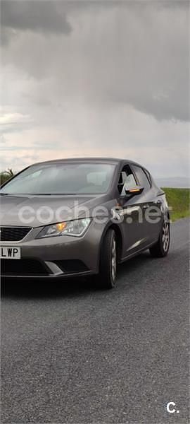 Usado Seat Leon Reference 90 CV (66 kW) 2015 Gris / plata Berlina