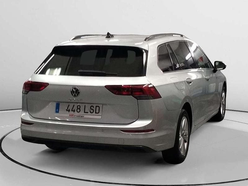 Usado VW Golf VIII Life 111 CV (81 kW) 2021 Gris Familiar