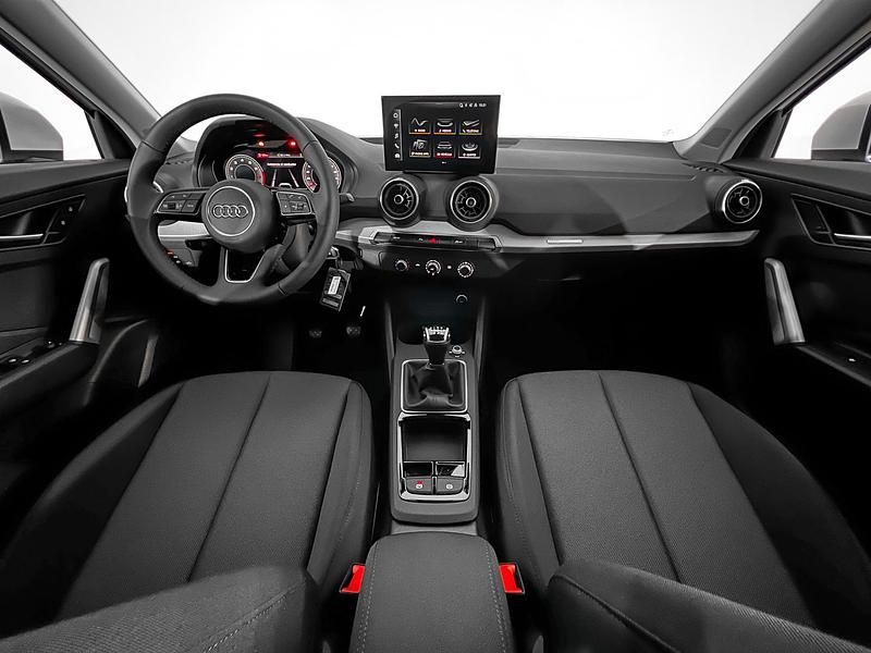 Usado Audi Q2 116 CV (85 kW) 2025 Blanco arkona SUV