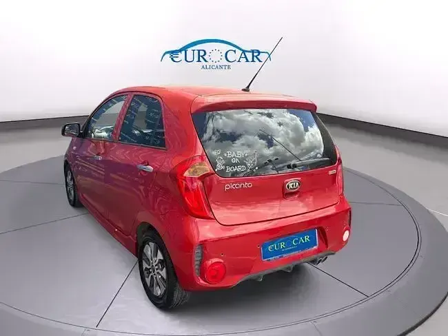 Usado Kia Picanto 66 CV (48 kW) 2016 Rojo Utilitario
