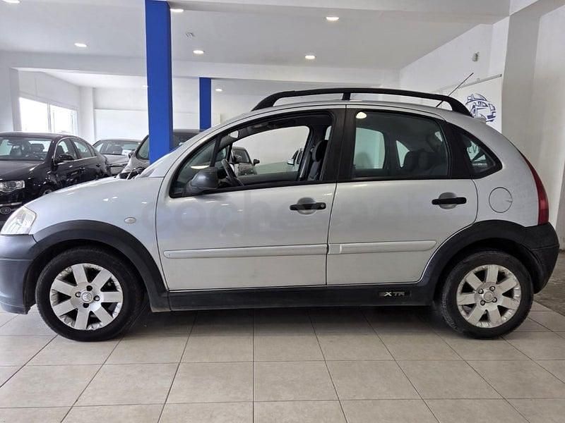 Usado Citroën C3 XTR 92 CV (67 kW) 2004 Gris / plata Berlina