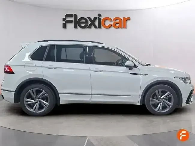 Usado VW Tiguan R-line 150 CV (110 kW) 2021 Blanco SUV