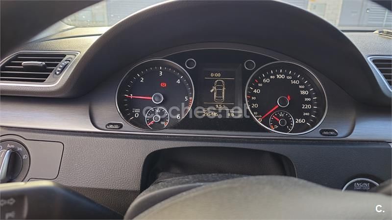 Usado VW Passat Highline 140 CV (102 kW) 2013 Negro Berlina