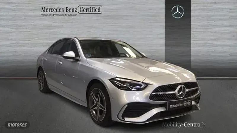 Usado Mercedes C300 312 CV (229 kW) 2025 Plateado Berlina