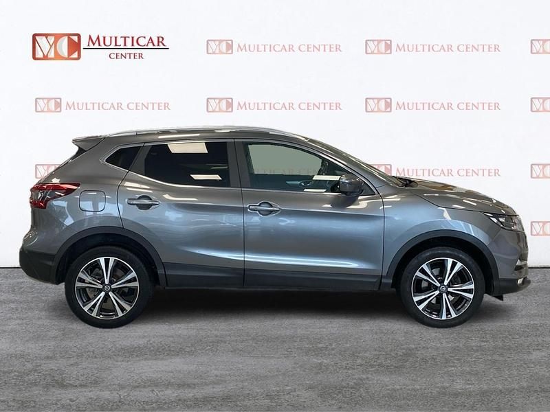 Usado Nissan Qashqai N-Connecta 115 CV (84 kW) 2018 Gris / plata SUV