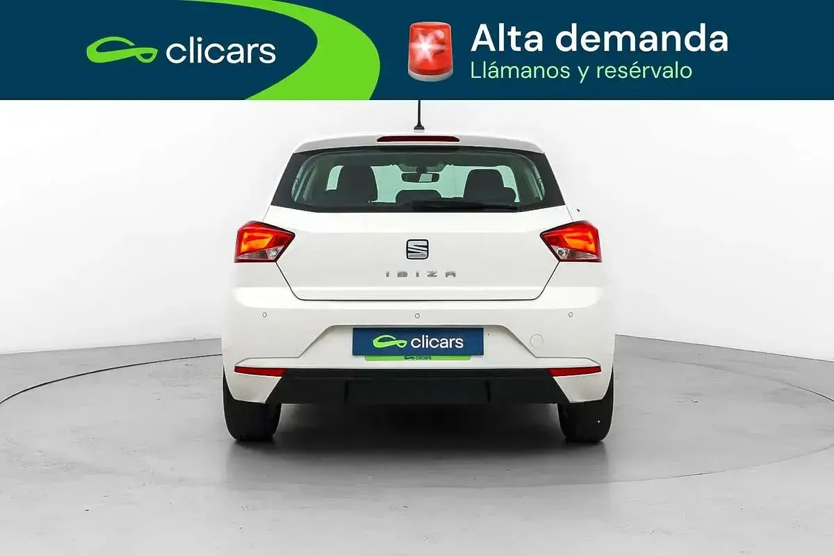 Usado Seat Ibiza Style 80 CV (58 kW) 2019 Blanco Utilitario