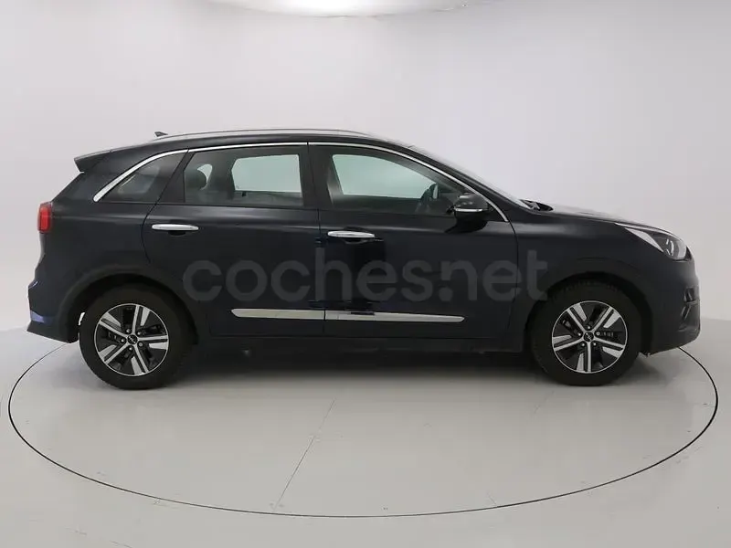 Usado Kia Niro 141 CV (103 kW) 2022 Azul SUV