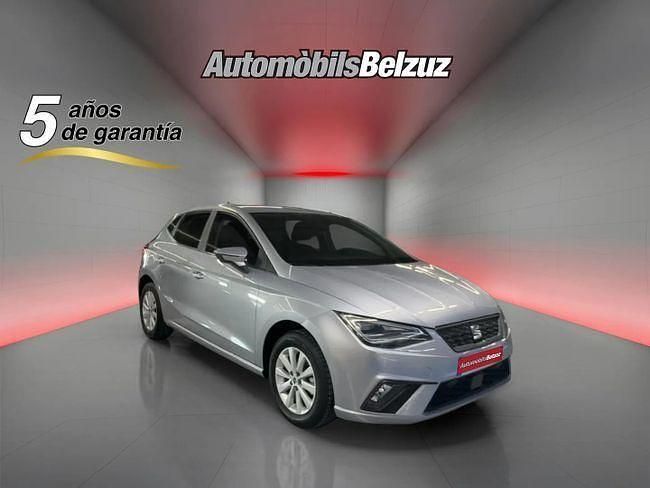 Usado Seat Ibiza Style Plus 110 CV (80 kW) 2022 Gris Utilitario