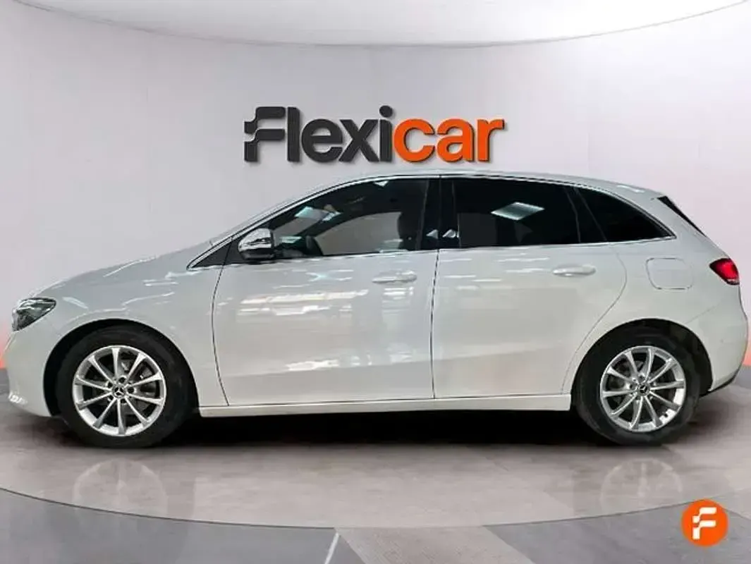 Usado Mercedes B180 116 CV (85 kW) 2020 Blanco Utilitario