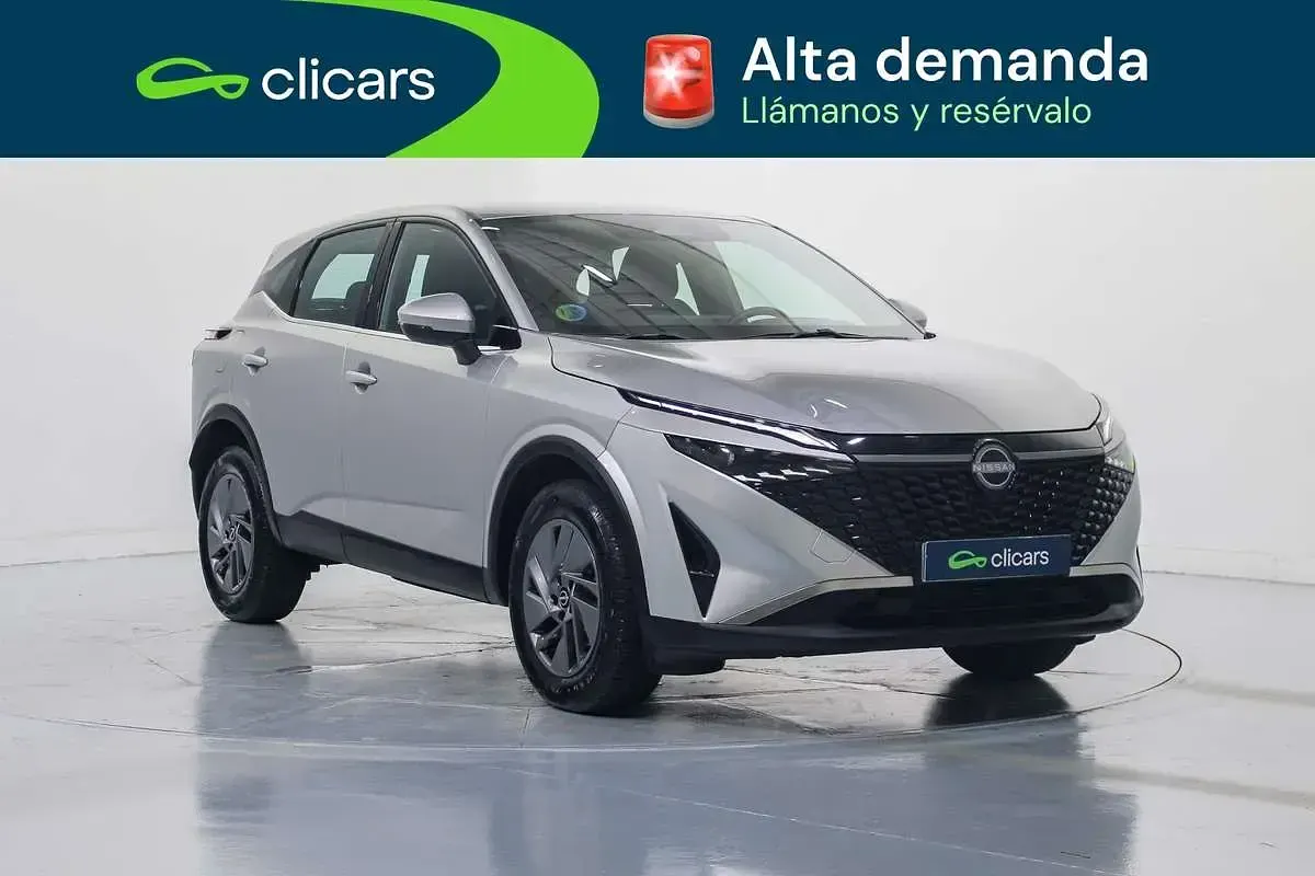 Usado Nissan Qashqai Acenta 140 CV (102 kW) 2025 Plateado SUV
