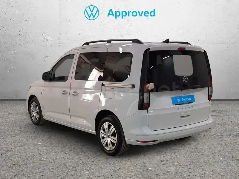 Usado VW Caddy 122 CV (89 kW) 2022 Blanco Monovolumen