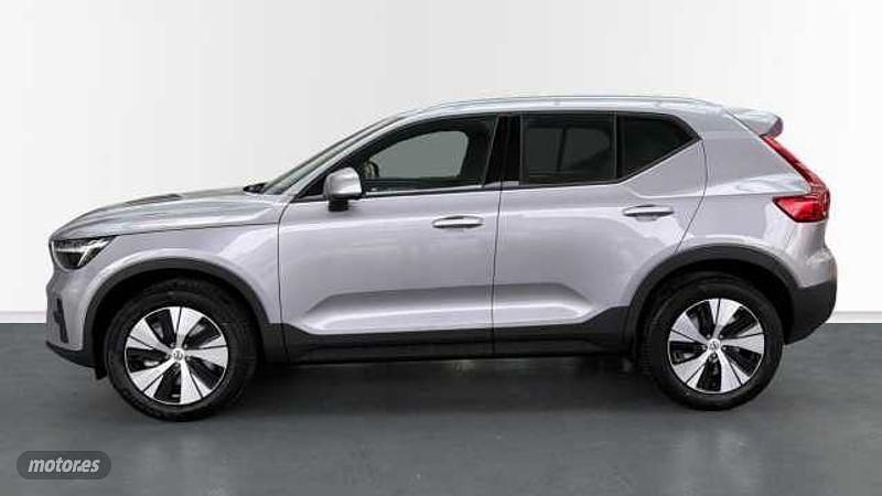 Nuevo Volvo XC40 Core 2025 Plateado SUV