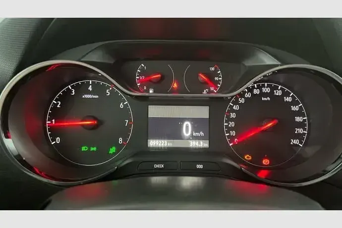 Usado Opel Crossland X Innovation 130 CV (95 kW) 2020 SUV