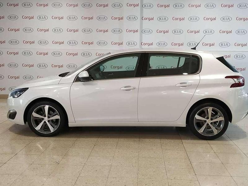 Usado Peugeot 308 Allure 131 CV (96 kW) 2015 Blanco Utilitario