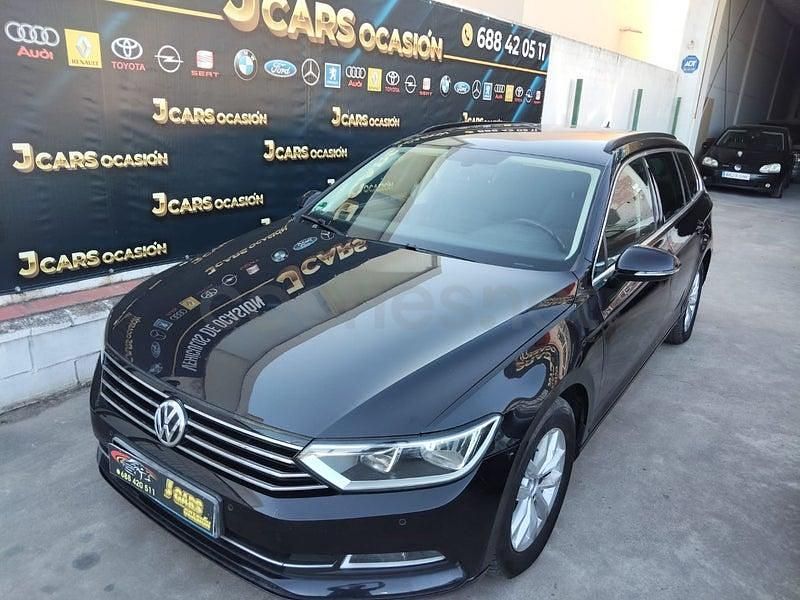 Usado VW Passat Advance 150 CV (110 kW) 2015 Negro Familiar