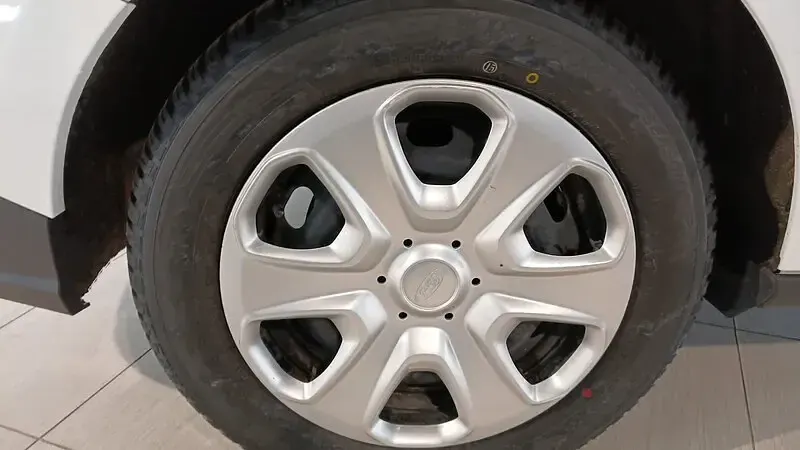 Usado Ford Transit Courier Ambiente 75 CV (55 kW) 2020 Blanco Van