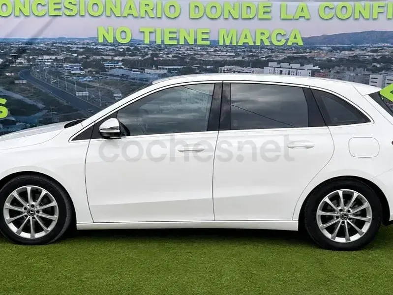 Usado Mercedes B220 190 CV (139 kW) 2019 Blanco Utilitario