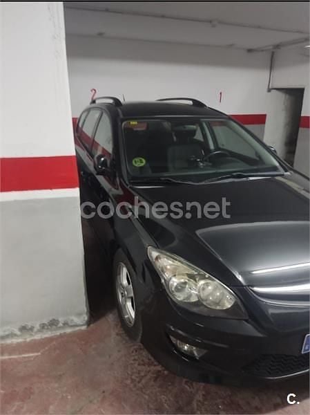 Negro Usado 2011 Hyundai i30 Comfort Familiar | 3500 € (Buen precio) - Imagen 1/4