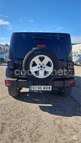 Usado Jeep Wrangler Unlimited Sahara 177 CV (130 kW) 2011 Negro SUV