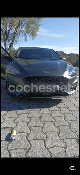 Gris / plata Usado 2018 Ford Focus ST-Line Berlina | 15.300 € (Precio justo) - Imagen 1/3